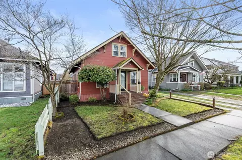 214 N Washington Ave, Centralia, WA 98531