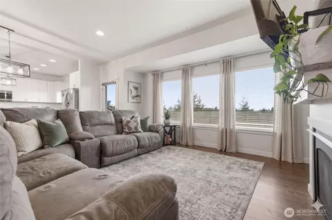 Living - 31 Marlo Loop, Sequim, WA 98382 photo 3 of 3