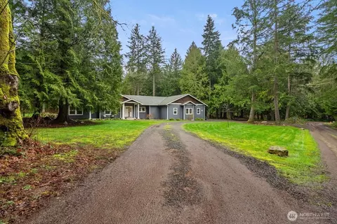 8254 NE Whiskey Creek Trl, Kingston, WA 98346