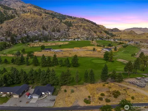 103 Golf Course Dr, Pateros, WA 98846