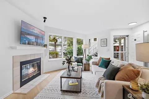 9210 Market Pl #J101, Lake Stevens, WA 98258