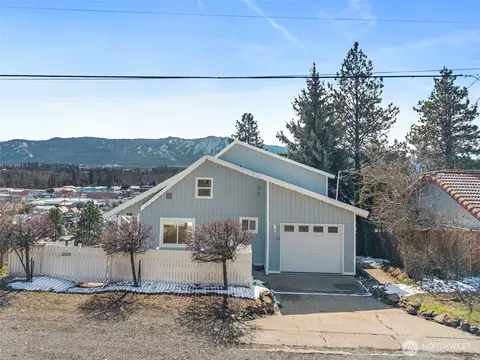 205 W 5th St, Cle Elum, WA 98922