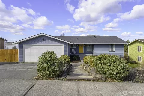 2032 S Beaumont Dr, Moses Lake, WA 98837