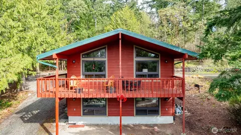 709 Shelter Bay Dr, La Conner, WA 98257
