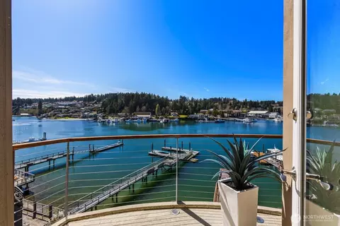 7926 Goodman Dr NW, Gig Harbor, WA 98332