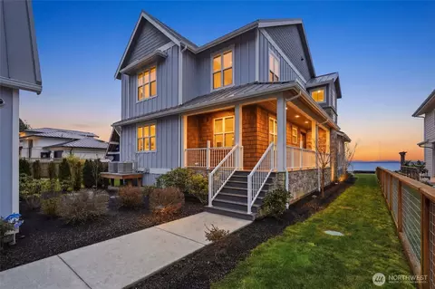 28 W North Camano Dr, Camano Island, WA 98282