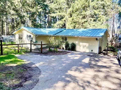 805 Island Blvd, Fox Island, WA 98333