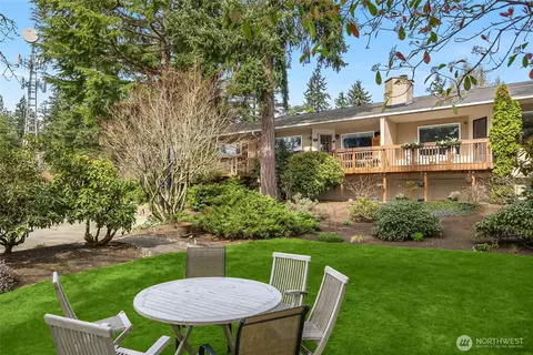 794 Madison Ave N #BLDG A, Bainbridge Island, WA 98110