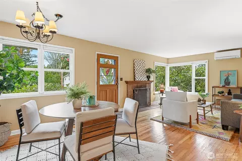 11249 Fremont Ave N, Seattle, WA 98133
