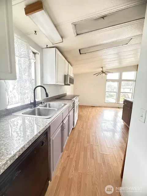 14003 70th St E, Sumner, WA 98390 photo 4