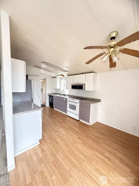 14003 70th St E, Sumner, WA 98390 photo 8