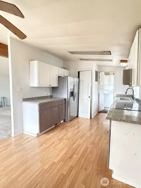 14003 70th St E, Sumner, WA 98390 photo 5