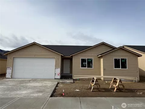 154 Salmon Dr, Wenatchee, WA 98801