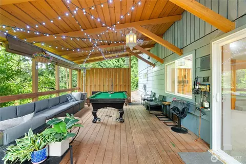 279 Holly Ln, Cosmopolis, WA 98537