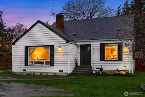 Exterior - 627 Madison St, Everett, WA 98203 photo 7 of 7