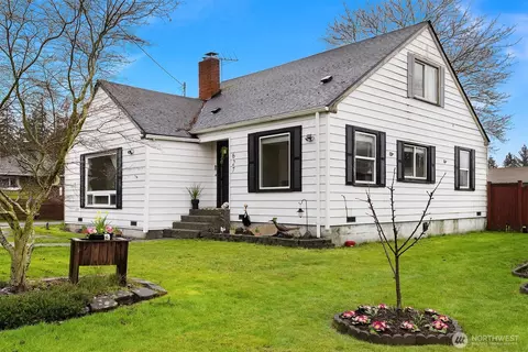 Exterior - 627 Madison St, Everett, WA 98203 photo 6 of 7