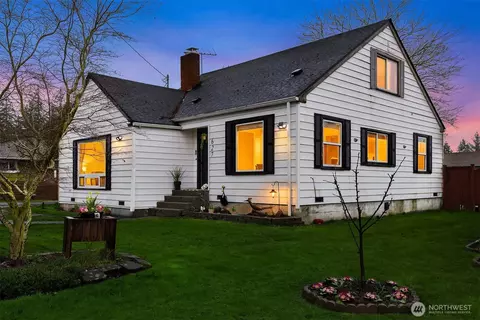 627 Madison St, Everett, WA 98203