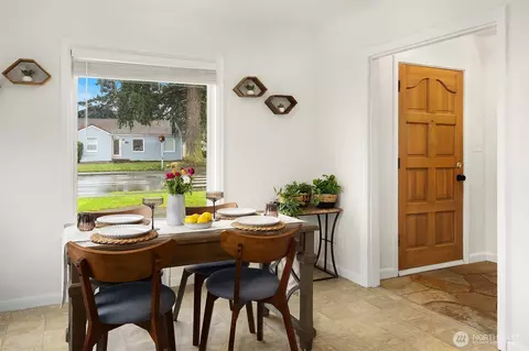Dining - 627 Madison St, Everett, WA 98203 photo 2 of 2