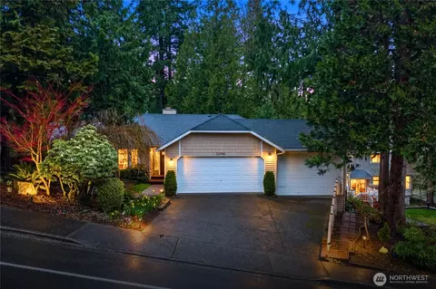 22706 NE 12th Pl, Sammamish, WA 98074