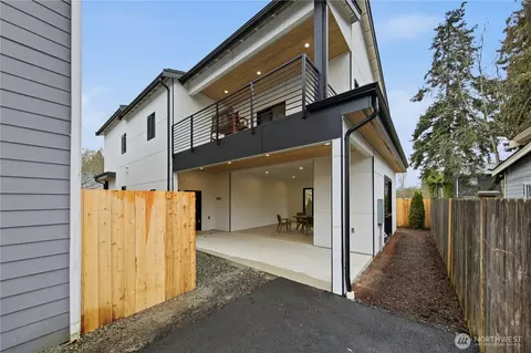 8439 47th Ave S #B, Seattle, WA 98188