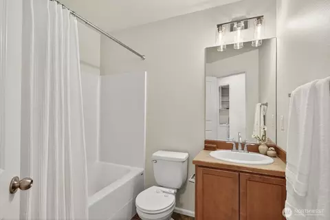 Bath - 13912 31st Dr SE, Mill Creek, WA 98012 photo 2 of 4