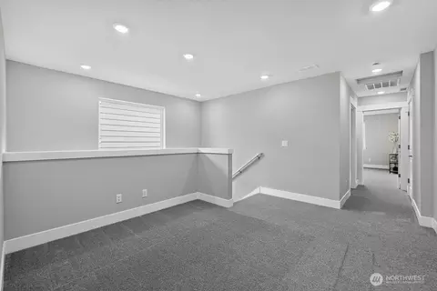 Entry Way - 760 Weaver Dr E, Enumclaw, WA 98022 photo 1 of 1
