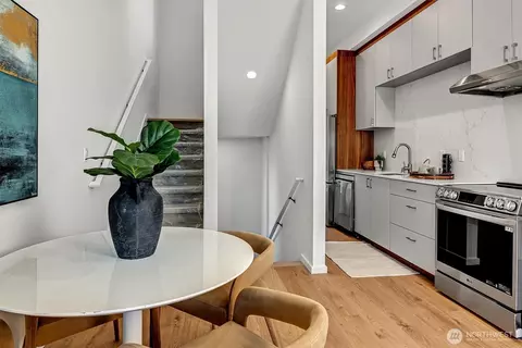 Dining - 1233 E Roy St, Seattle, WA 98102 photo 3 of 3