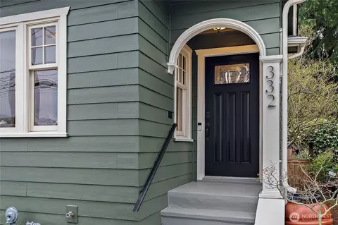 332 25th Ave, Seattle, WA 98122