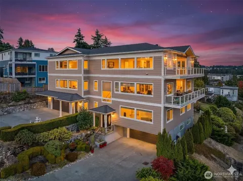 6404 NE 181st St #A&B, Kenmore, WA 98028