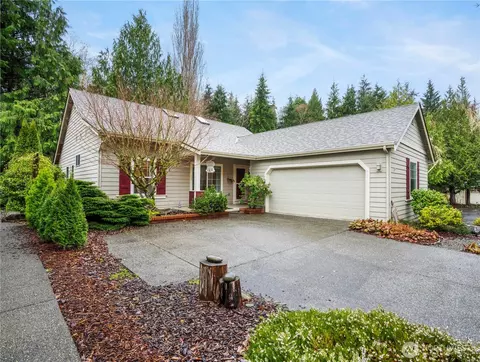43 Mckenzie Ln, Port Ludlow, WA 98365