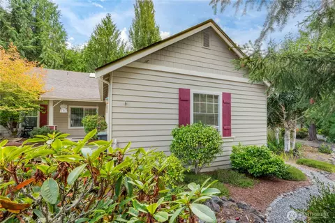 43 Mckenzie Ln, Port Ludlow, WA 98365