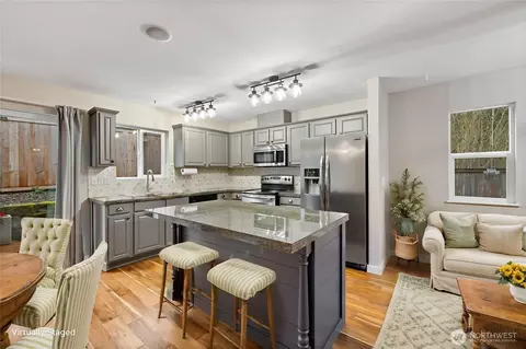 24114 SE 281st St, Maple Valley, WA 98038