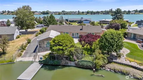 939 S Laguna Dr, Moses Lake, WA 98837