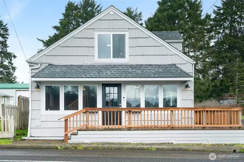 40 Main St, Pacific Beach, WA 98571