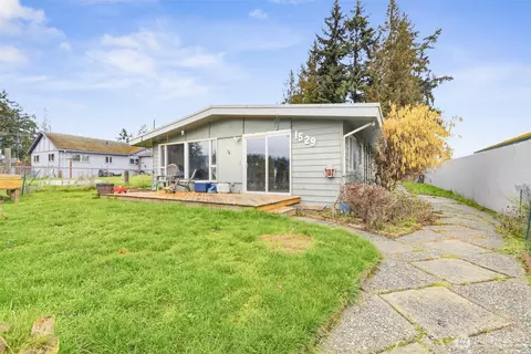 1529 W 13th St, Port Angeles, WA 98363