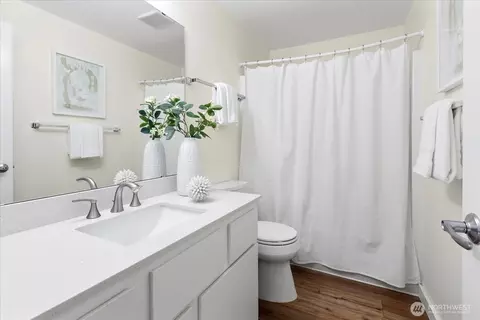 Bath - 22621 8th Dr SE, Bothell, WA 98021 photo 3 of 3