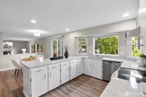 Kitchen - 22621 8th Dr SE, Bothell, WA 98021 photo 2 of 6