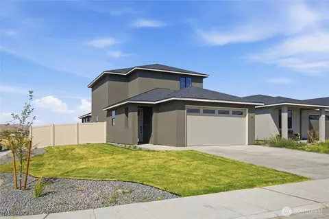 911 9th Ave NE, Ephrata, WA 98823