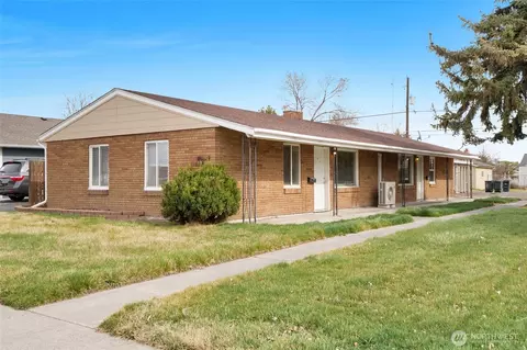 1131 W 1133 W Ivy Ave, Moses Lake, WA 98837
