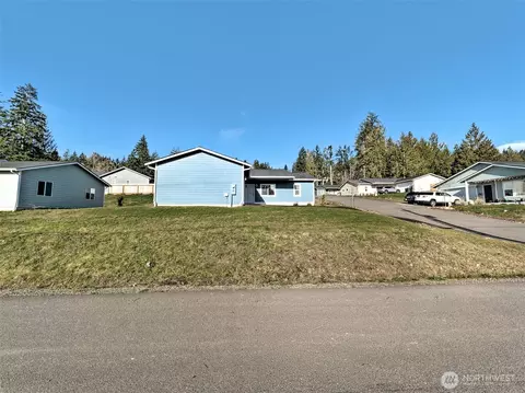 11 Eberhart Ln, Allyn, WA 98524 photo 6