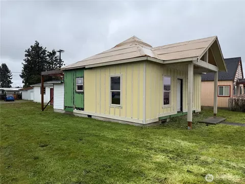 Exterior - 490 W Spruce St, Sequim, WA 98382 photo 2 of 6