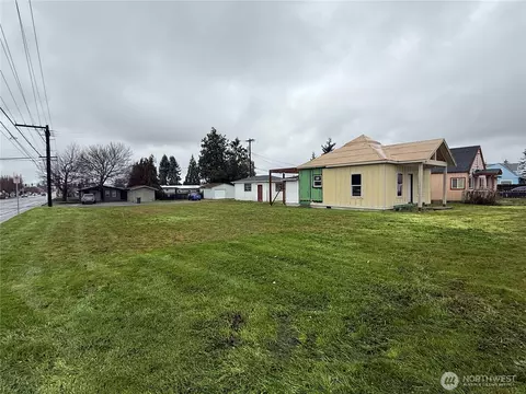 Exterior - 490 W Spruce St, Sequim, WA 98382 photo 6 of 6