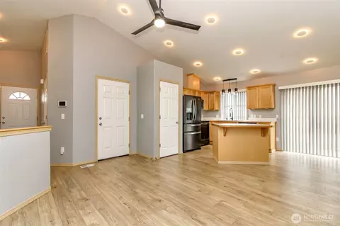 1306 Hansberry Ave NE, Orting, WA 98360 photo 6