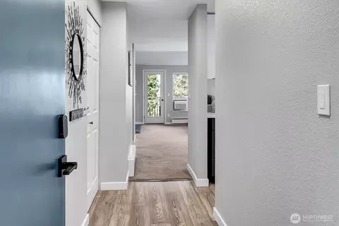 12707 NE 116th St #A-304, Kirkland, WA 98034