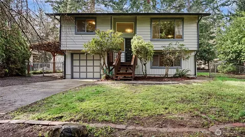 5710 188th Ave E, Lake Tapps, WA 98391
