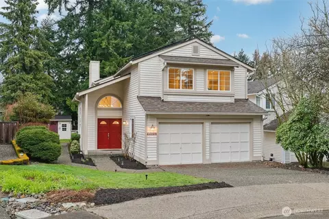 24320 SE 42nd St, Issaquah, WA 98029