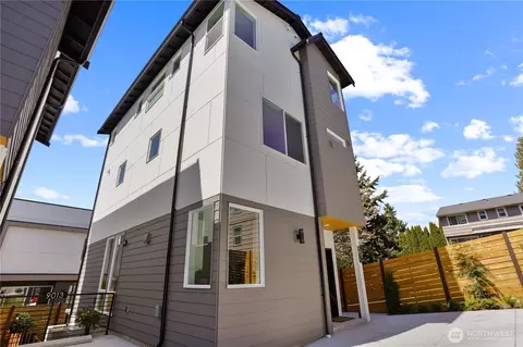9013 14th Ave SW, Seattle, WA 98106