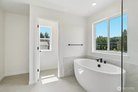 Bath - 23962 36th Ave SE #4, Bothell, WA 98021 photo 5 of 5