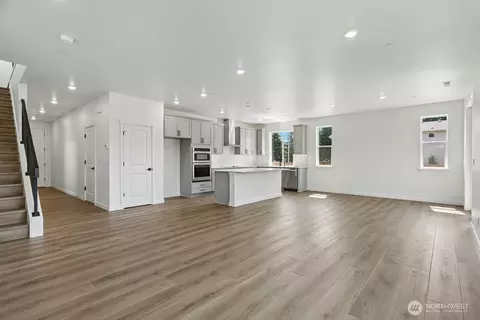 Living - 23962 36th Ave SE #4, Bothell, WA 98021 photo 2 of 4