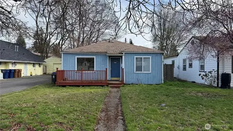 1031 S Oxford St, Tacoma, WA 98465